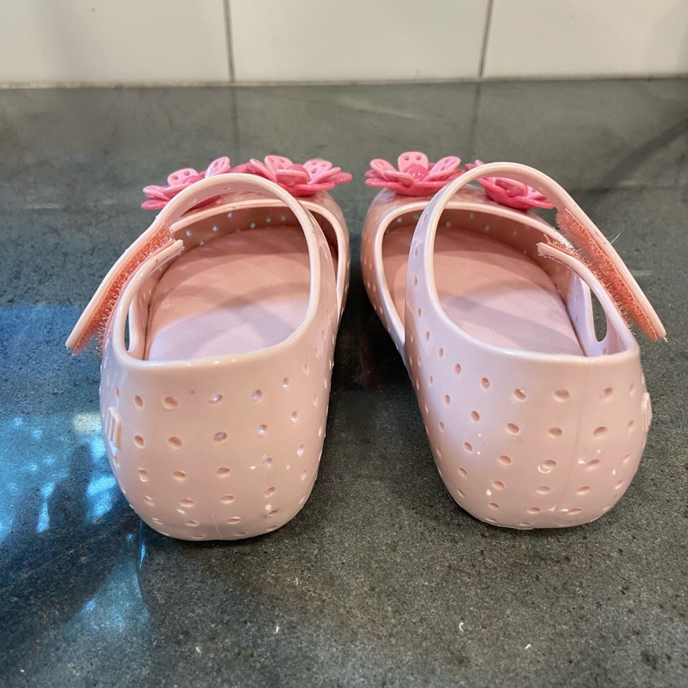 SOLD 🌸Mini Melissa Sandals - Picture 4 of 6